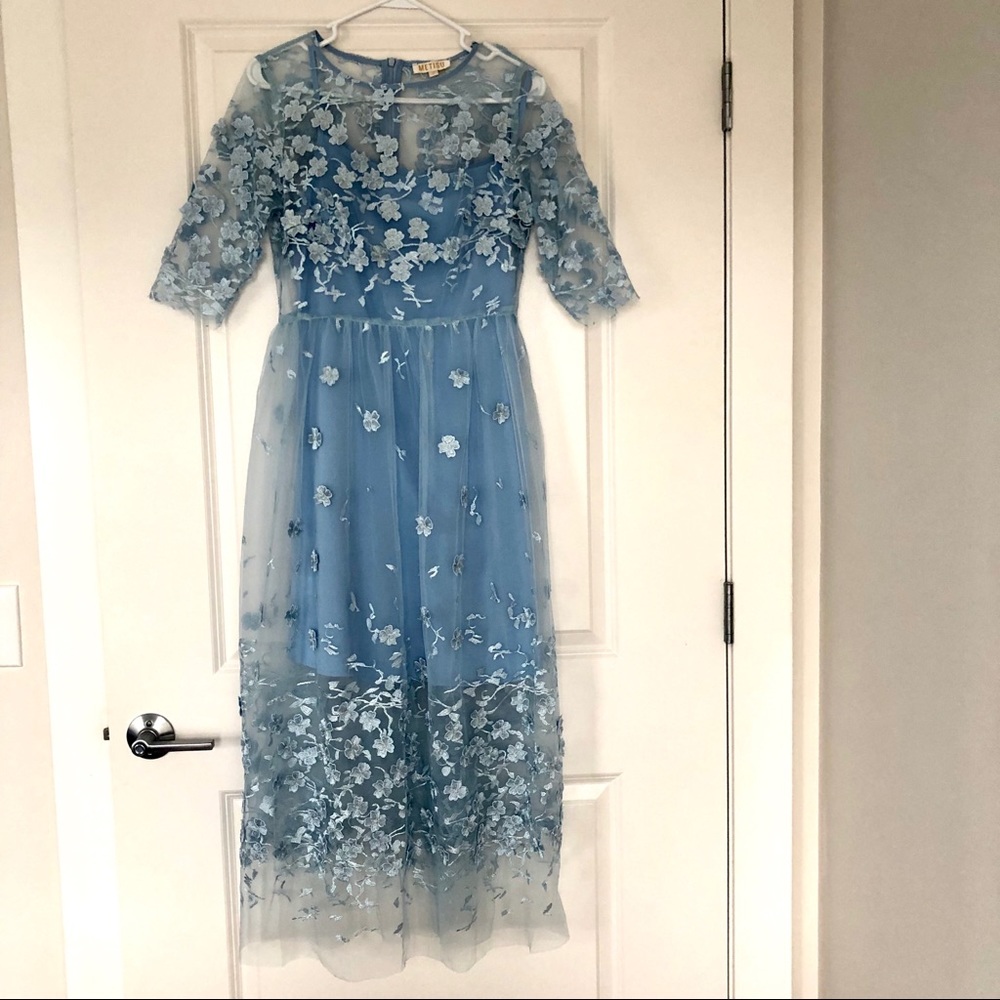 NWT Light Blue Floral Appliqué Dress
